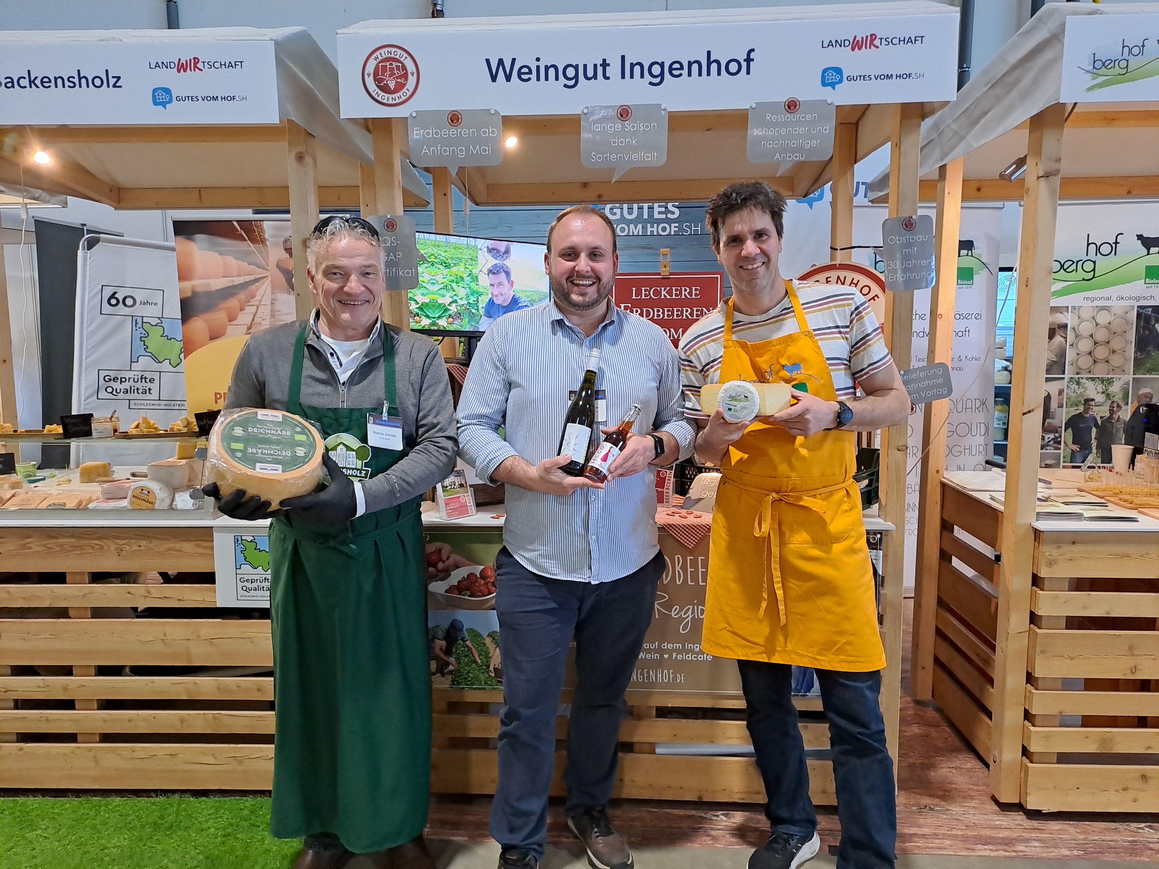 Rohmilchkäserei Backensholz, Weingut Ingenhof und Hof Berg an den Gemeinschaftsständen