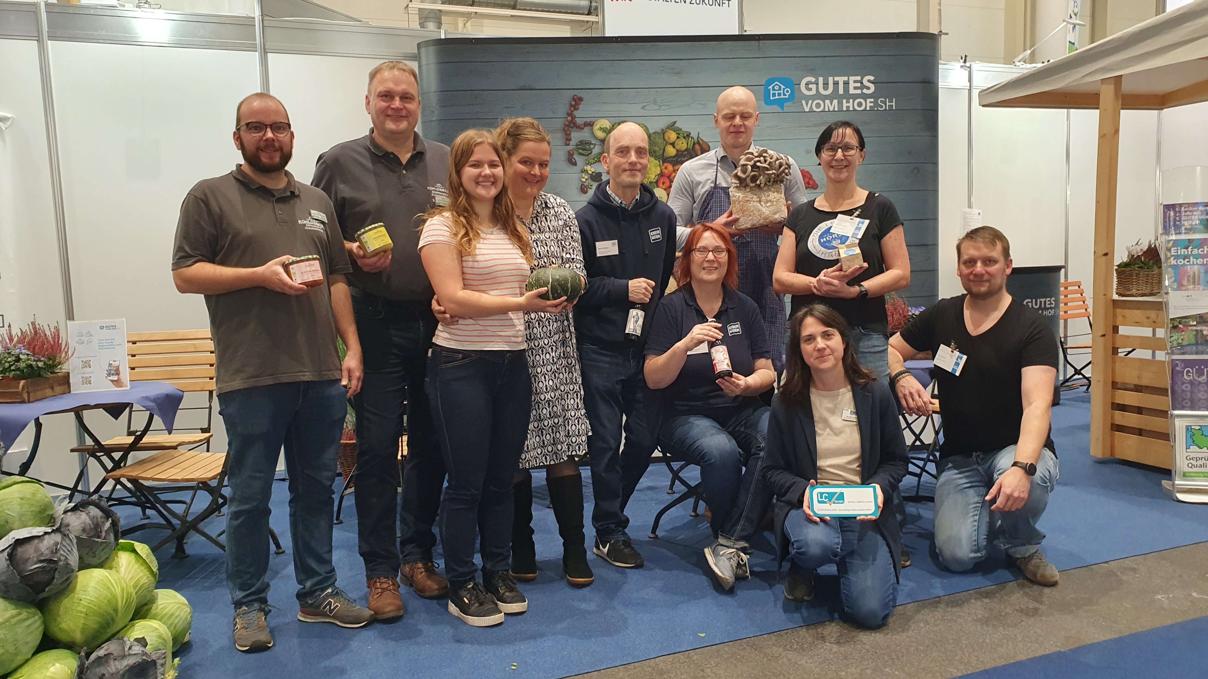 Menschen machen ein Gruppenfoto